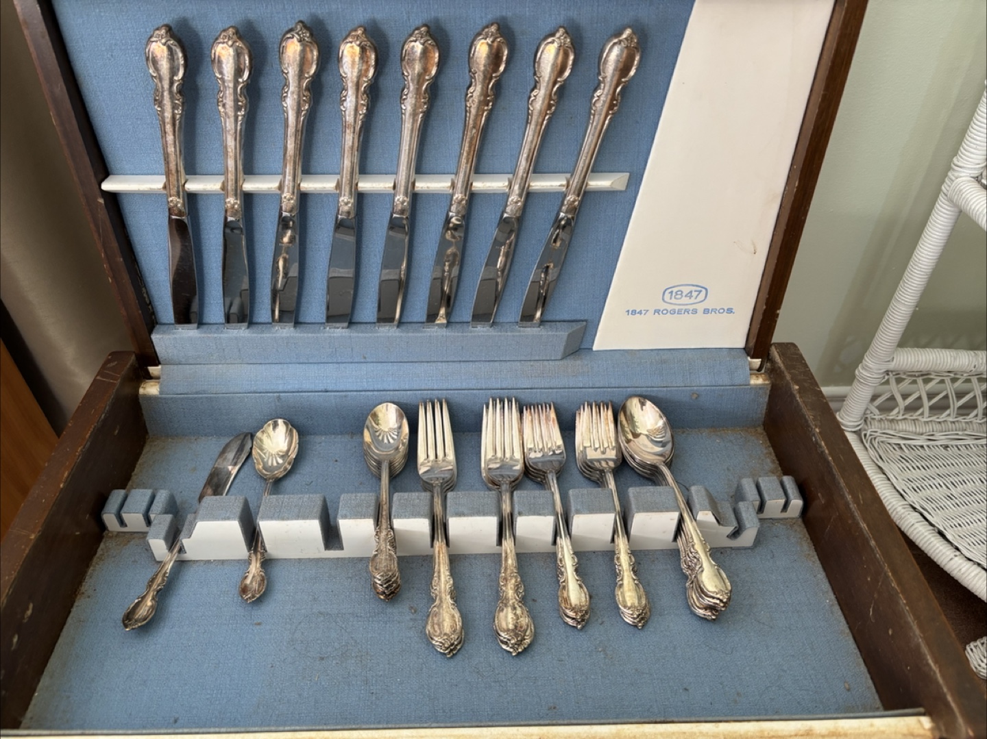 1847 Rogers Bros Silverplate Cutlery Set
