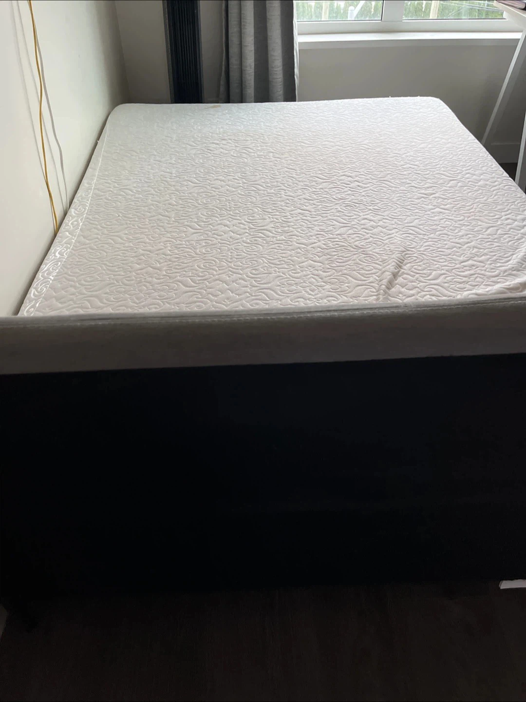 Queen Size Bed Frame with Mattress