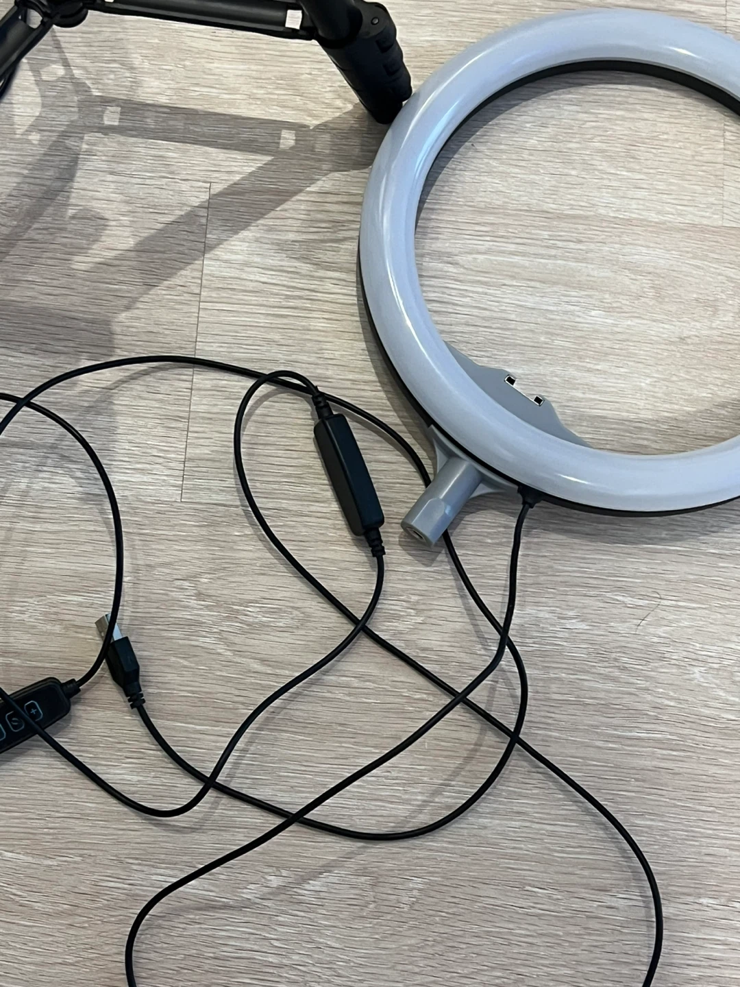 Ring Light with Tripod and Phone Mount SELLING AS IS - photo 3