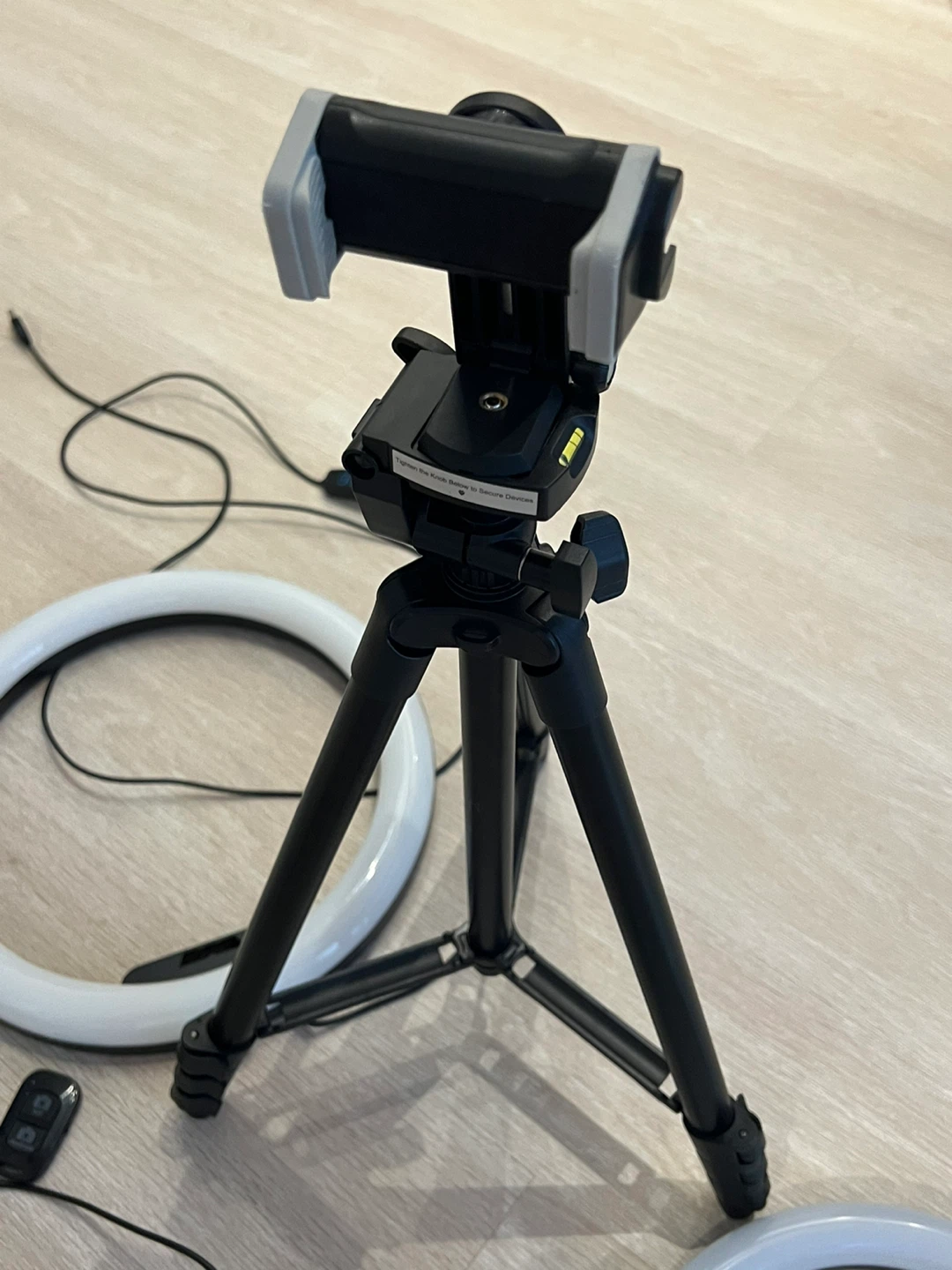 Ring Light with Tripod and Phone Mount SELLING AS IS - photo 4