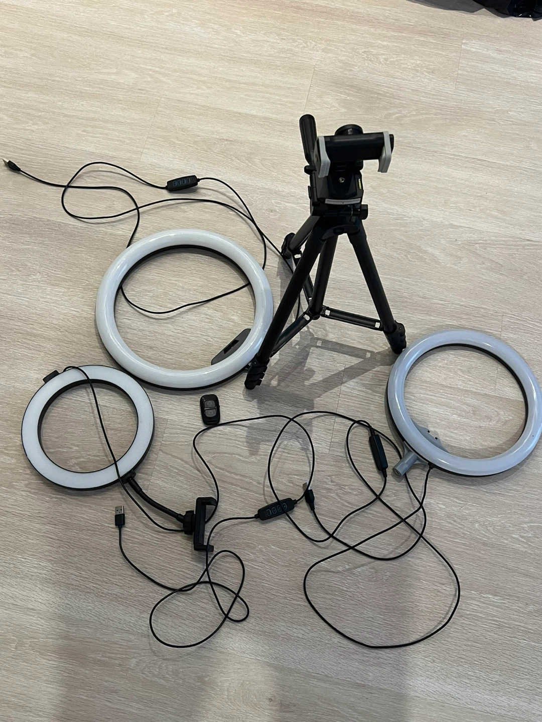 Ring Light with Tripod and Phone Mount SELLING AS IS