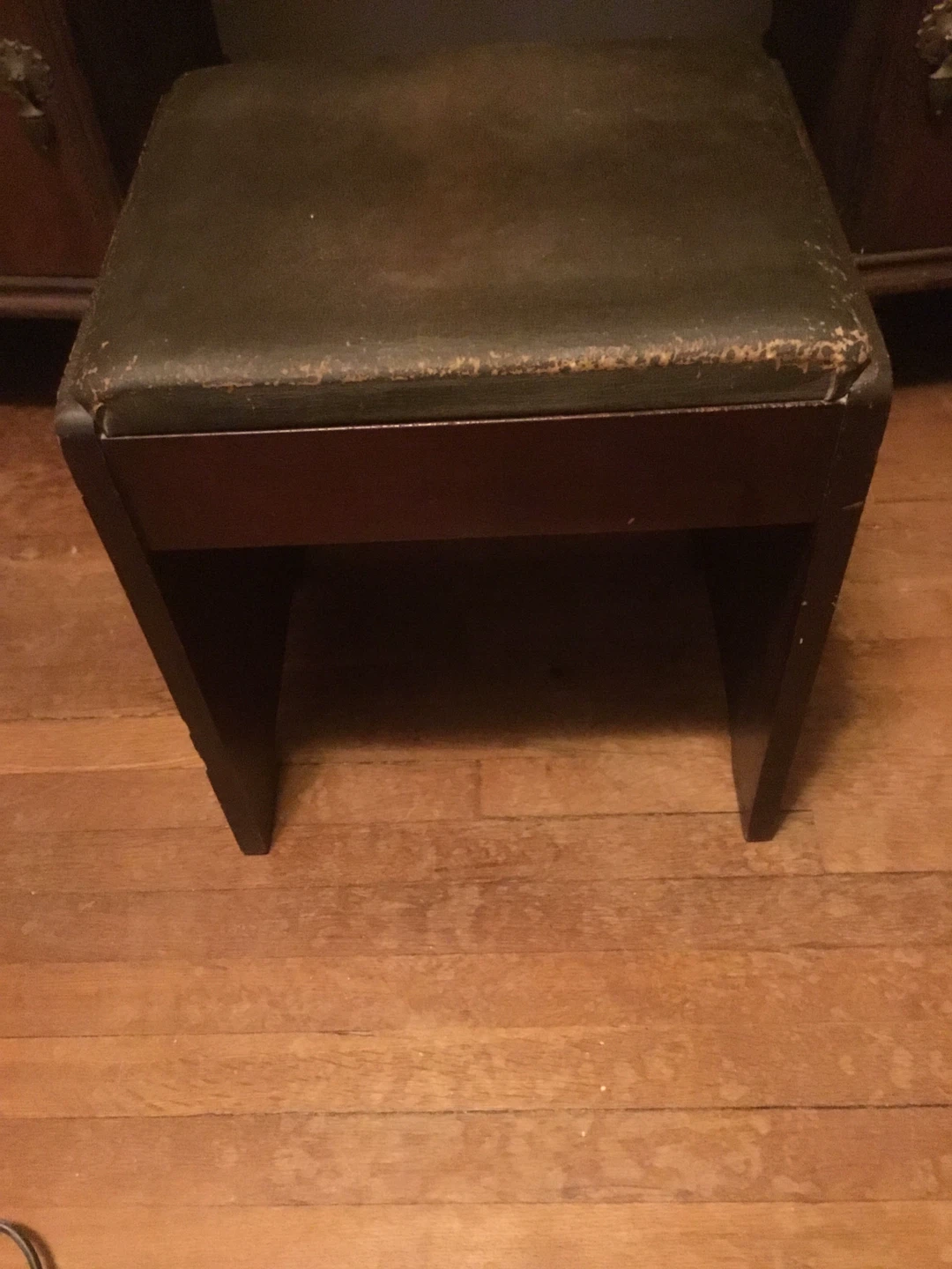 Exquisite Antique Vanity and stool - photo 3