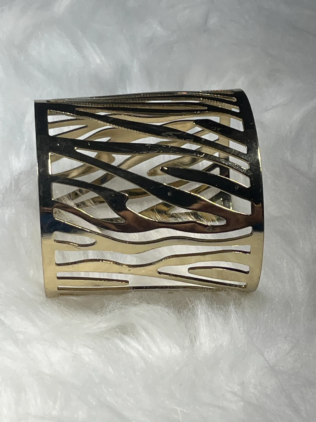 Gold Tone Cut-Out Cuff Bracelet - photo 5