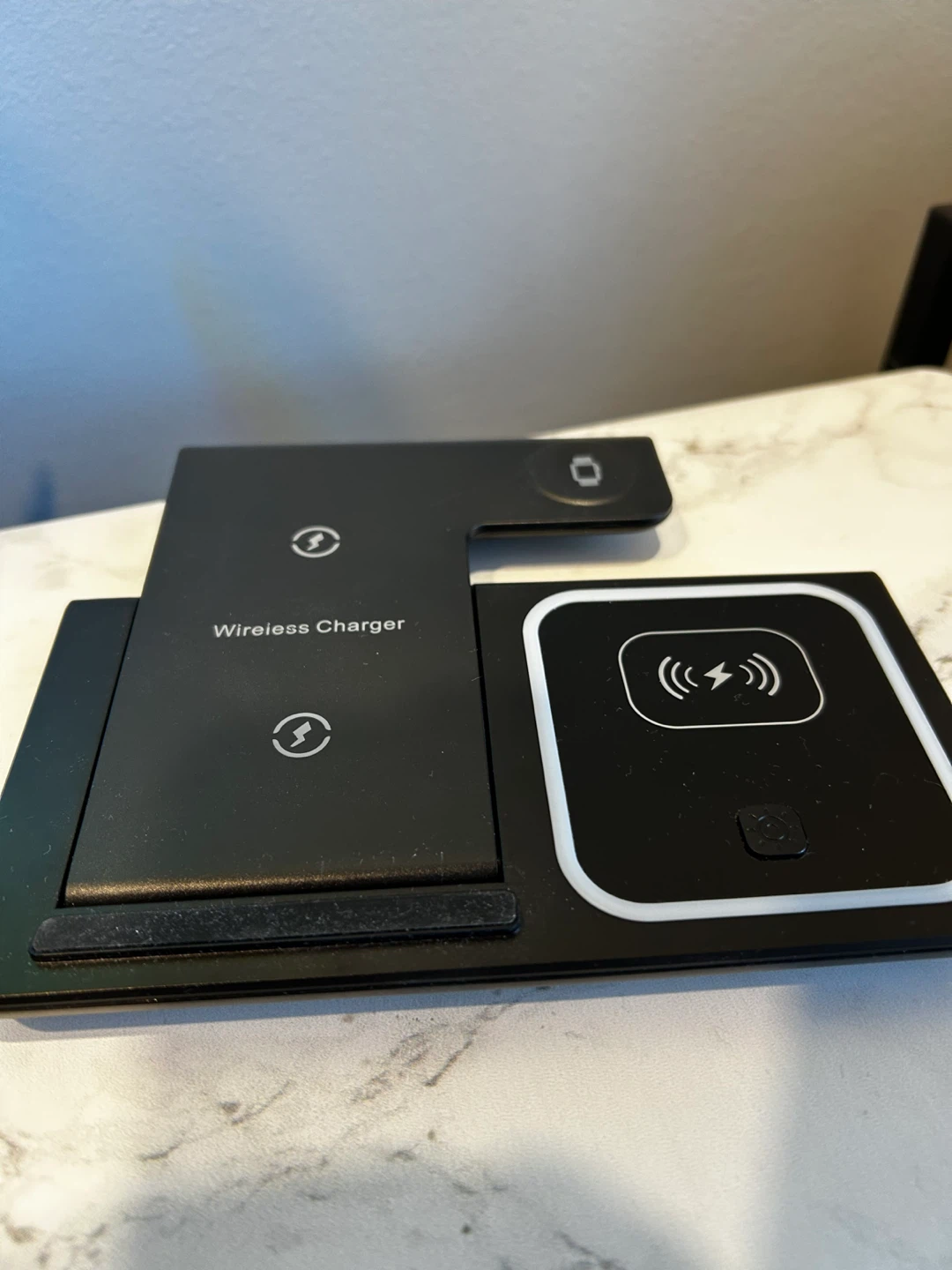 Up to 15W [3in1] Wireless charging station - photo 2