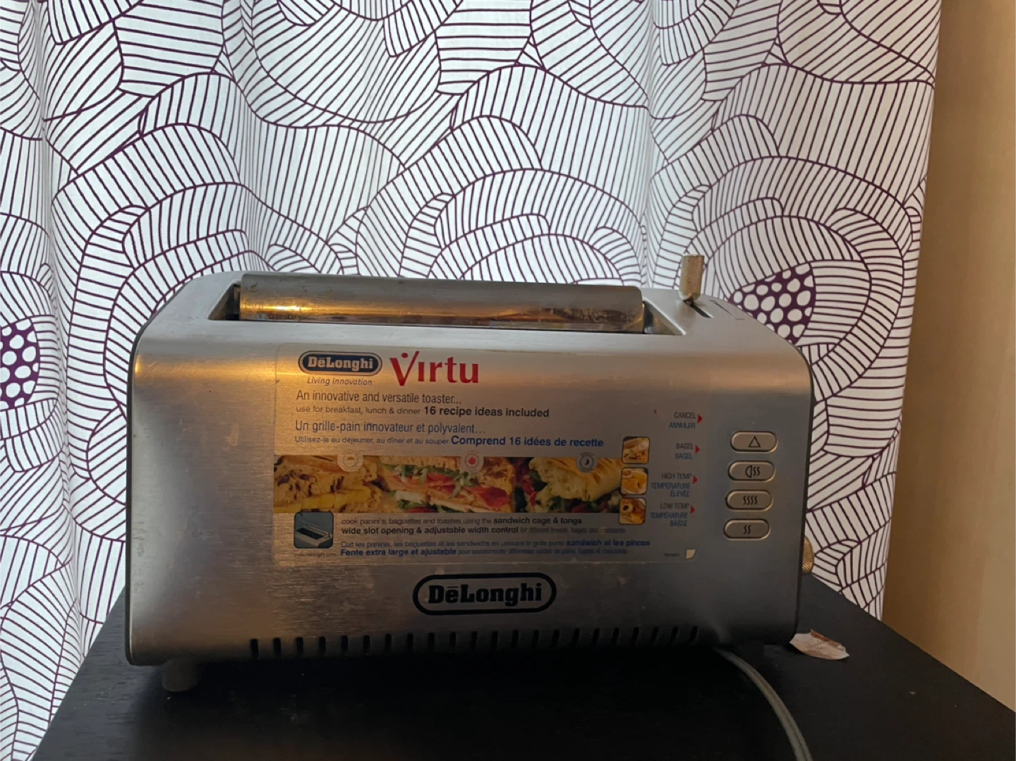 DeLonghi Virtu Toaster