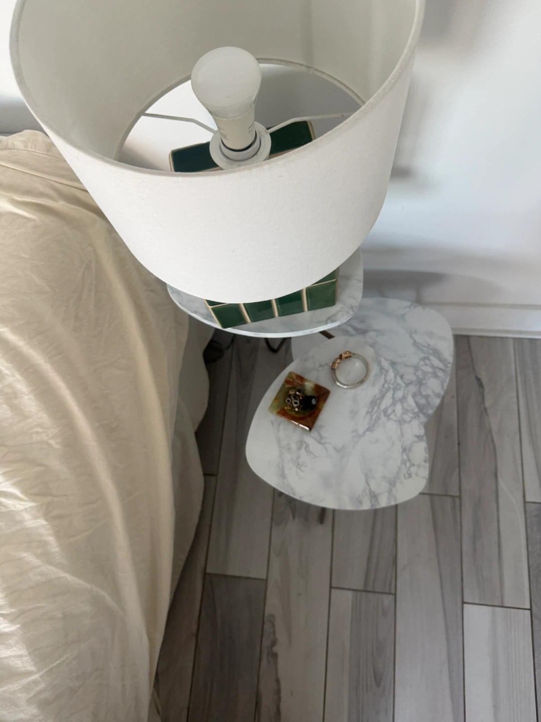 Green Ceramic Cube Table Lamp - photo 3