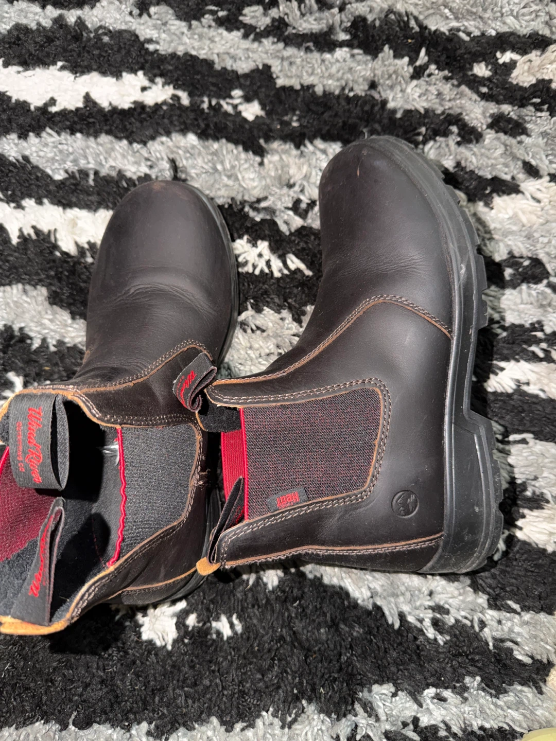 Wind River Leather Chelsea Boots - Men's Size 9 - photo 2