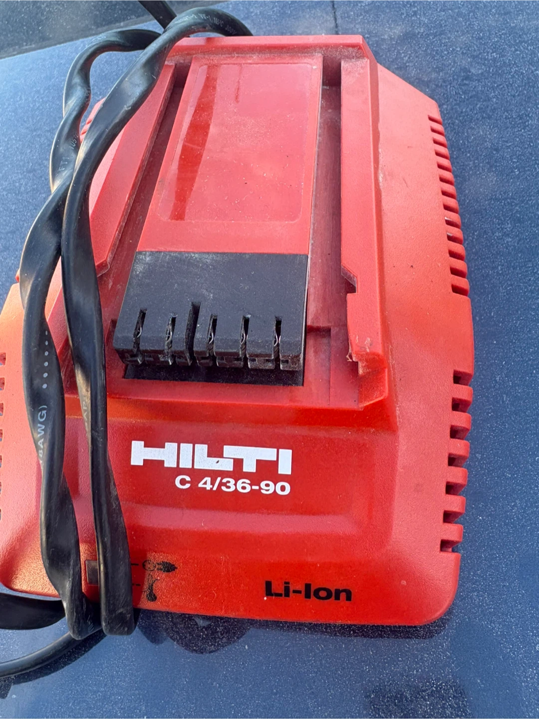 Hilti C 4/36-90 Li-ion Battery Charger