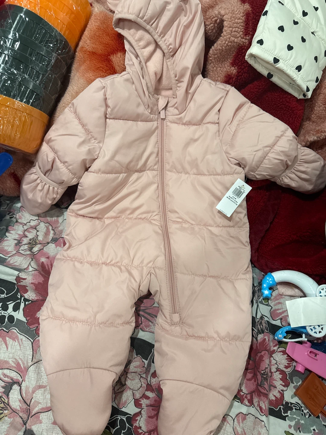 Children's Puffer Snowsuit with Heart Pattern - photo 2
