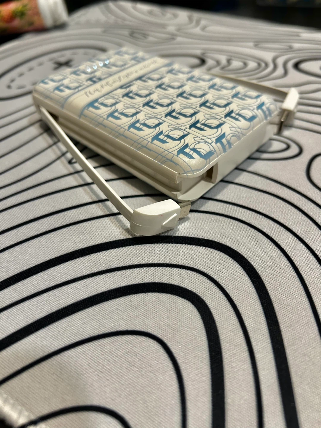 10000mAh Portable Power Bank - photo 3