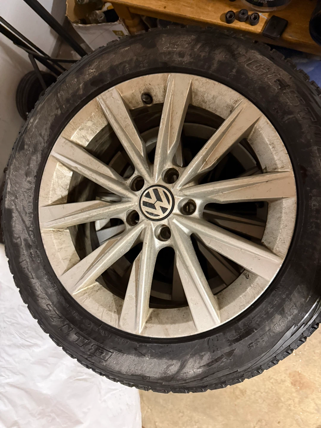 Volkswagen 17-inch "Philadelphia" alloy wheel 5/112 - photo 4