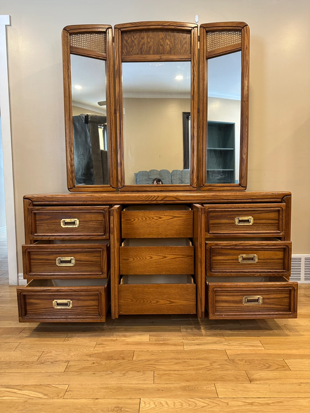 Vintage Oak Dresser w/ Triple Mirror (CAN DELIVER) - photo 3