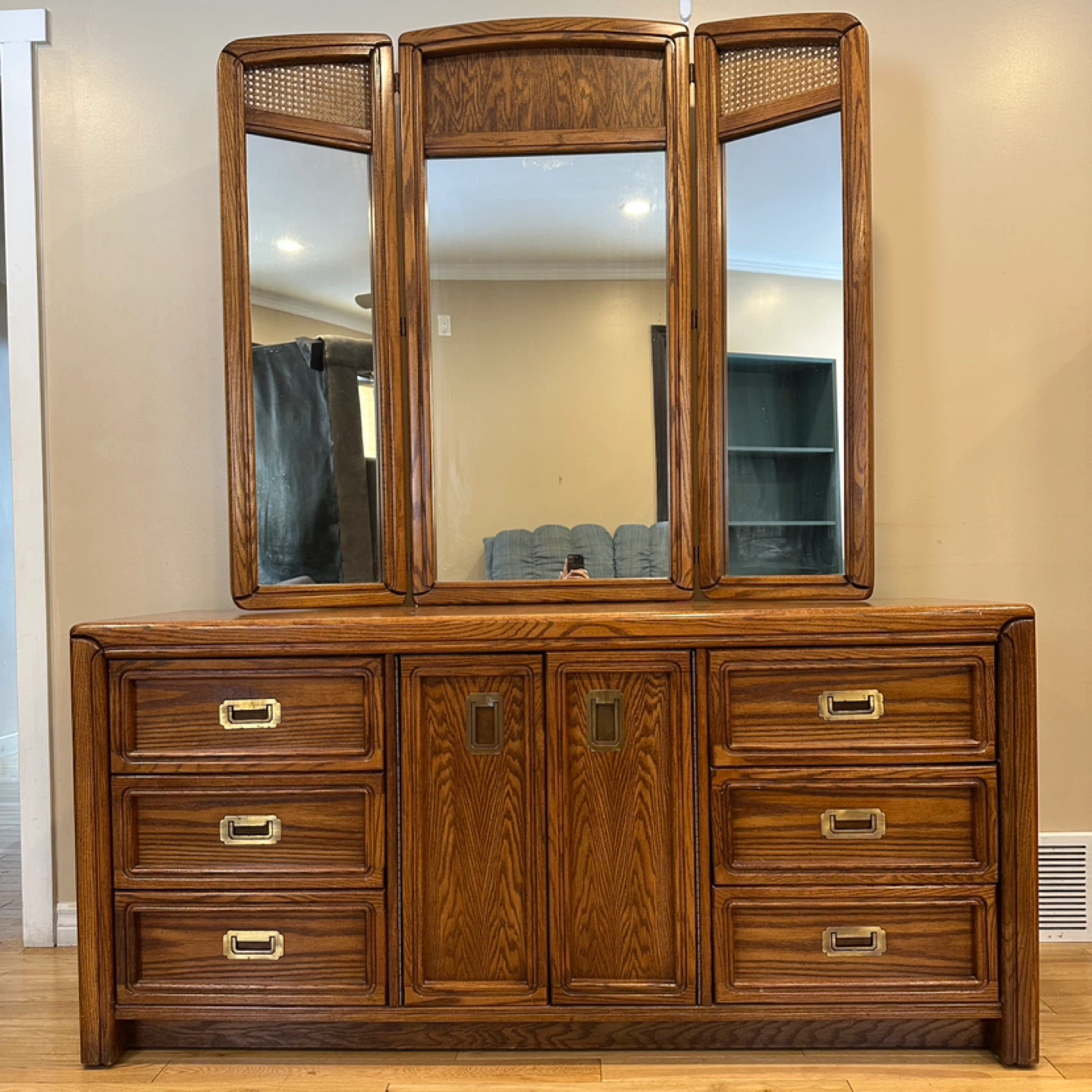 Vintage Oak Dresser w/ Triple Mirror (CAN DELIVER)