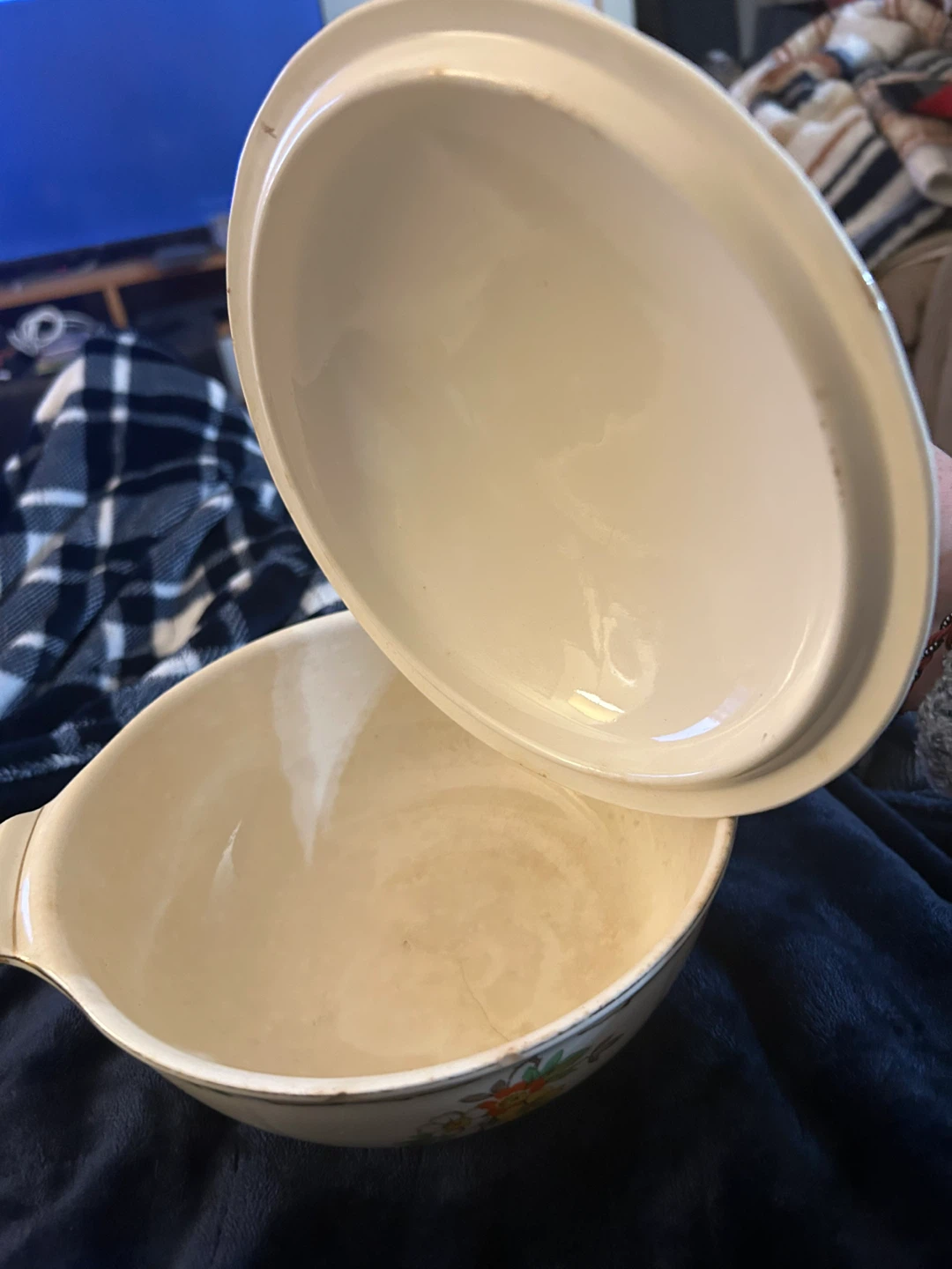 Vintage Floral  Wedgwood Terine Covered Casserole Dish - photo 3