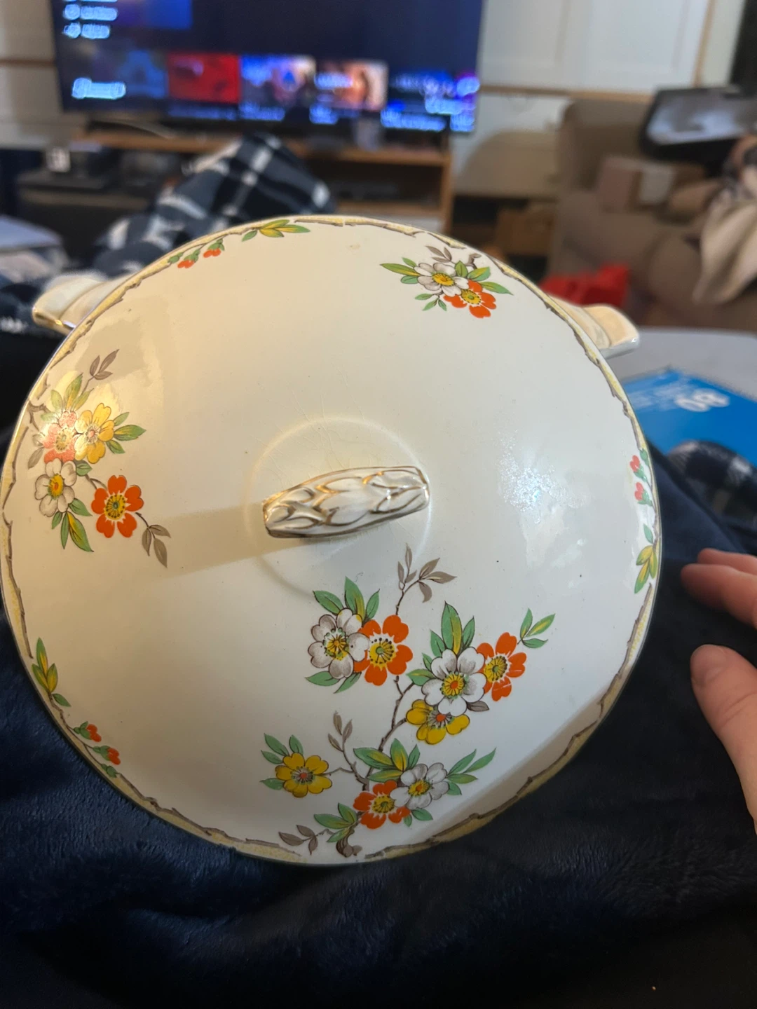 Vintage Floral  Wedgwood Terine Covered Casserole Dish - photo 5