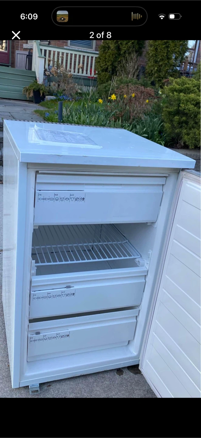 Celebrity Upright Freezer - photo 3