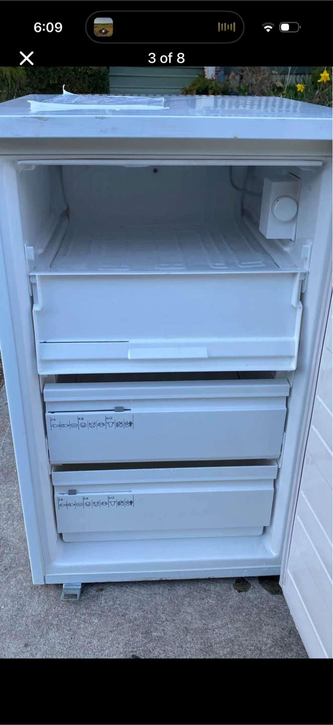 Celebrity Upright Freezer - photo 2
