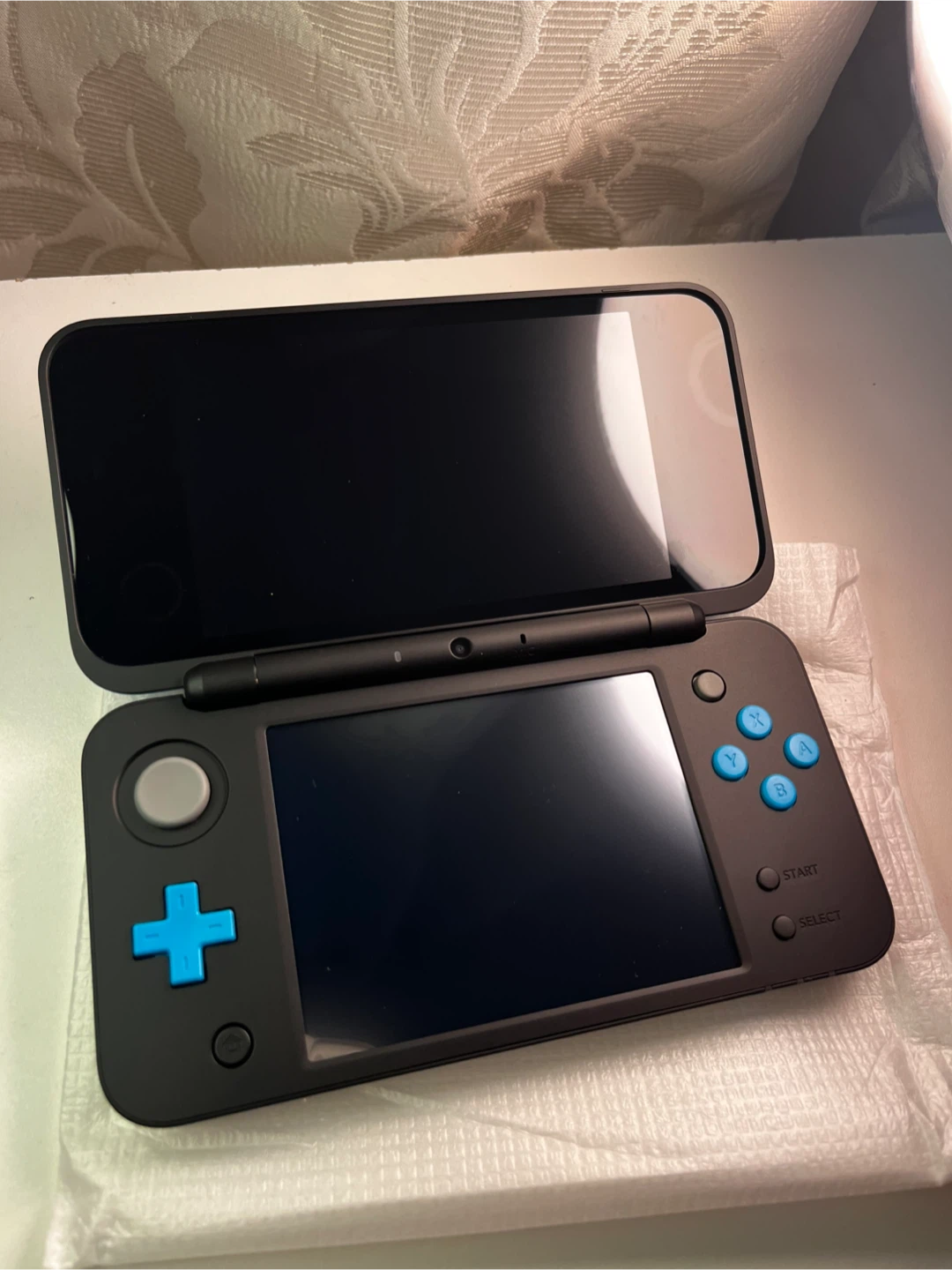 Brand New Nintendo New 2DS XL – Complete in Box (Never Used) - photo 3