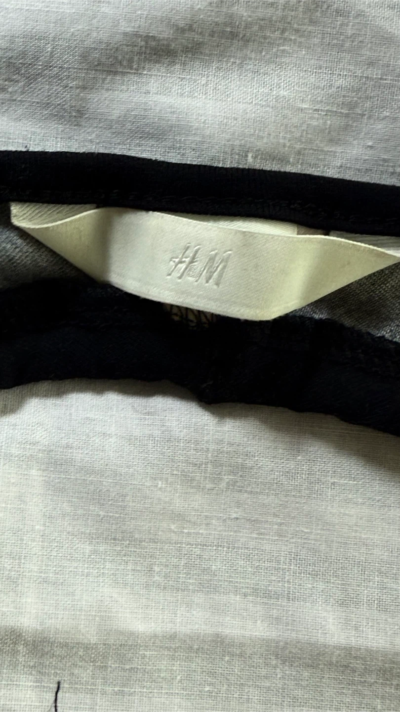 H&M Black Polka Dot Crop Top with Back Cutout - photo 3
