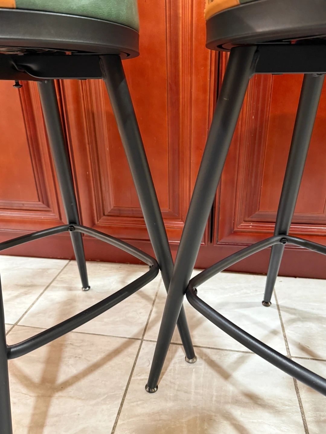 VASAGLE Green Faux Leather Bar Stools (Set of 2) - photo 5