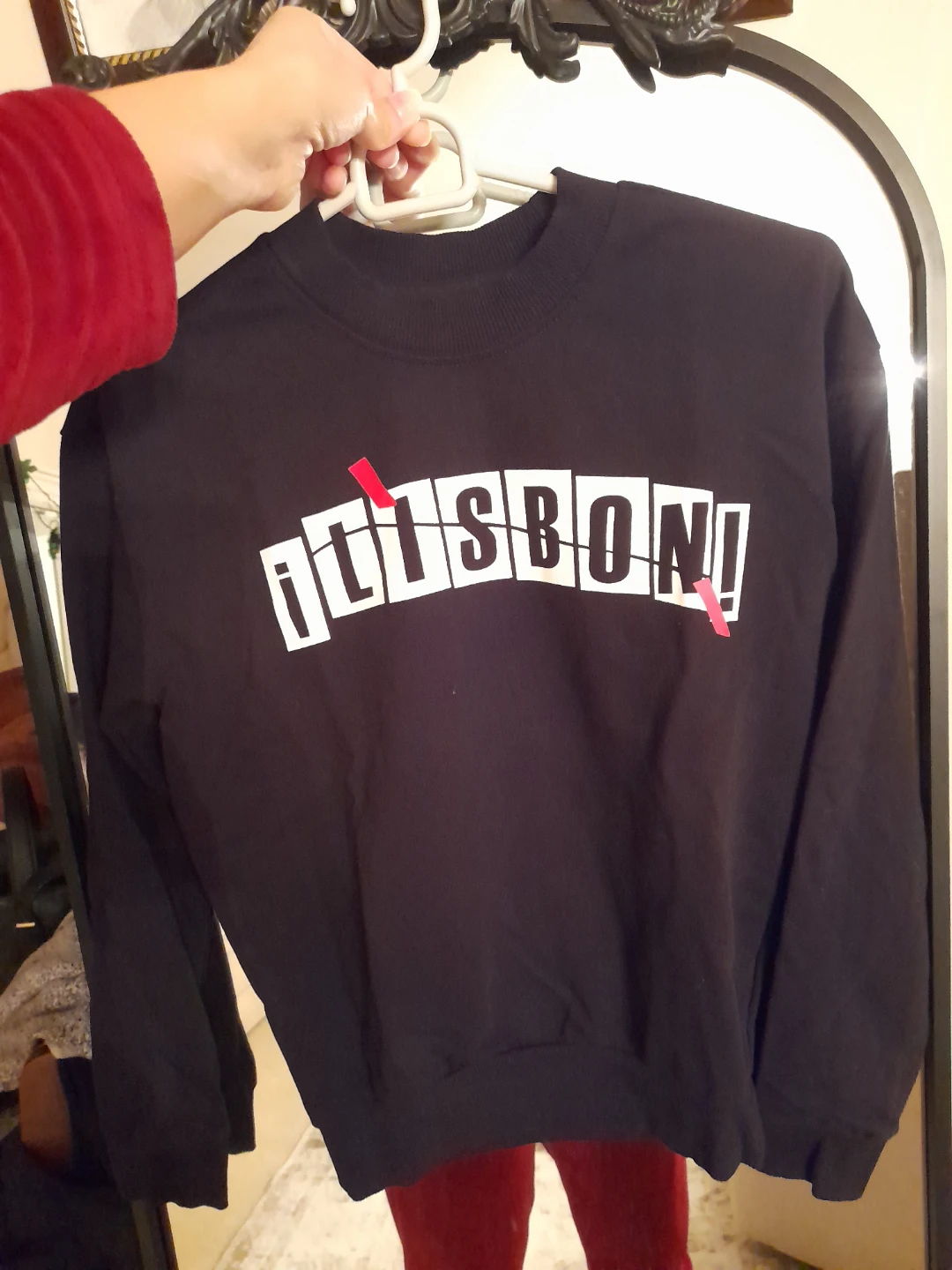Black 'Lisbon' Sweatshirt