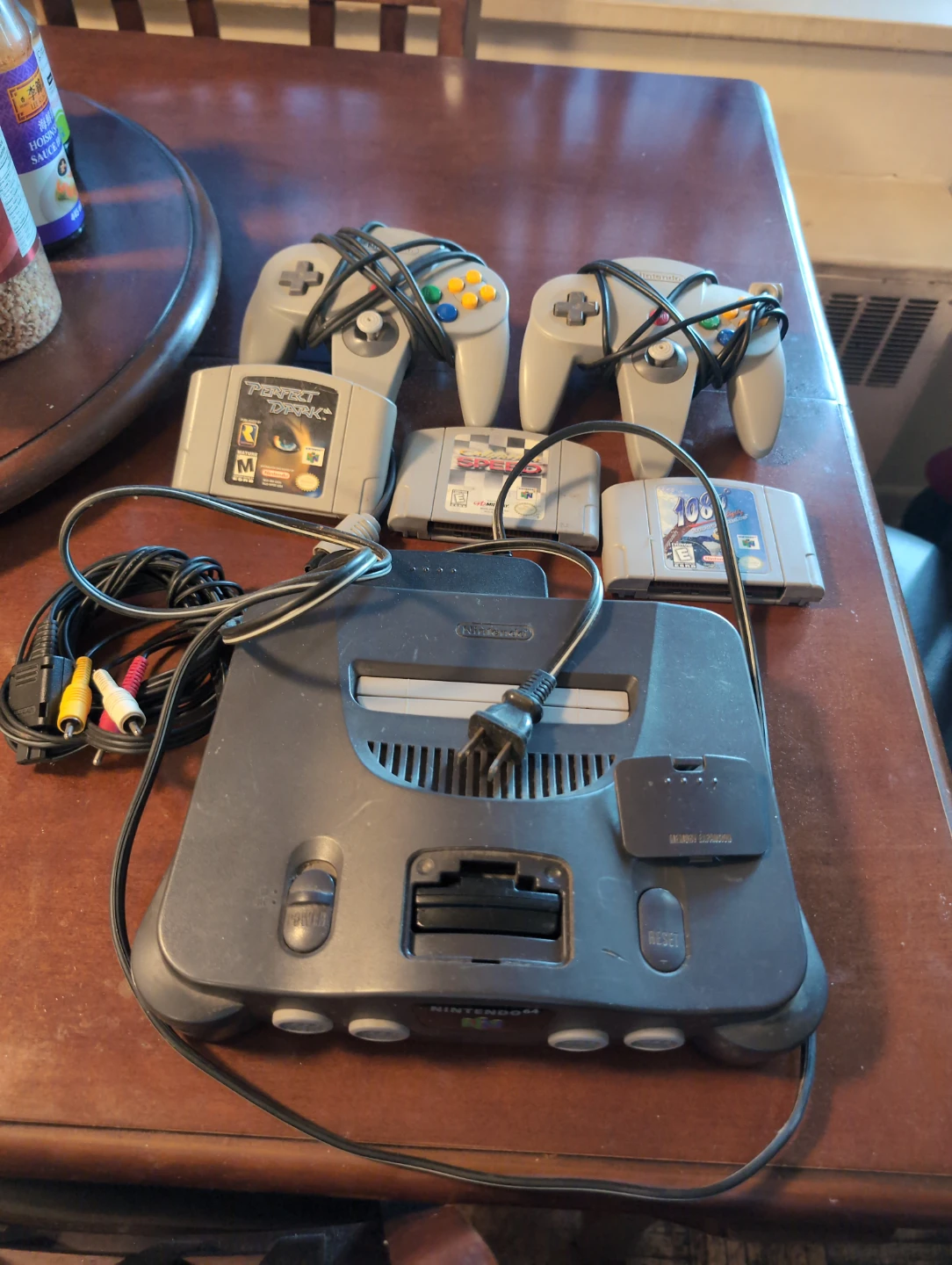 Nintendo 64 Console with 3 Games and 2 Controllers