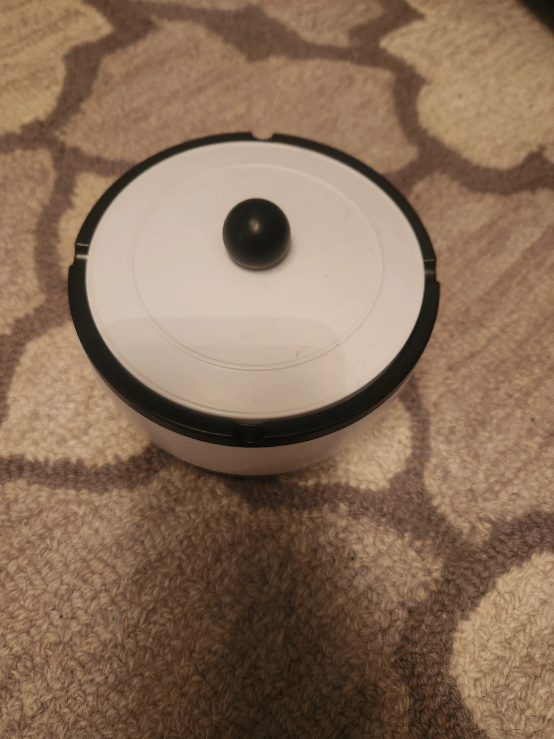 White smokeless Ashtray with Lid - photo 2