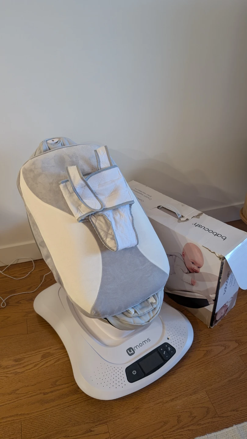 4moms MamaRoo Baby Swing with babocush newborn comfort cushion - photo 2
