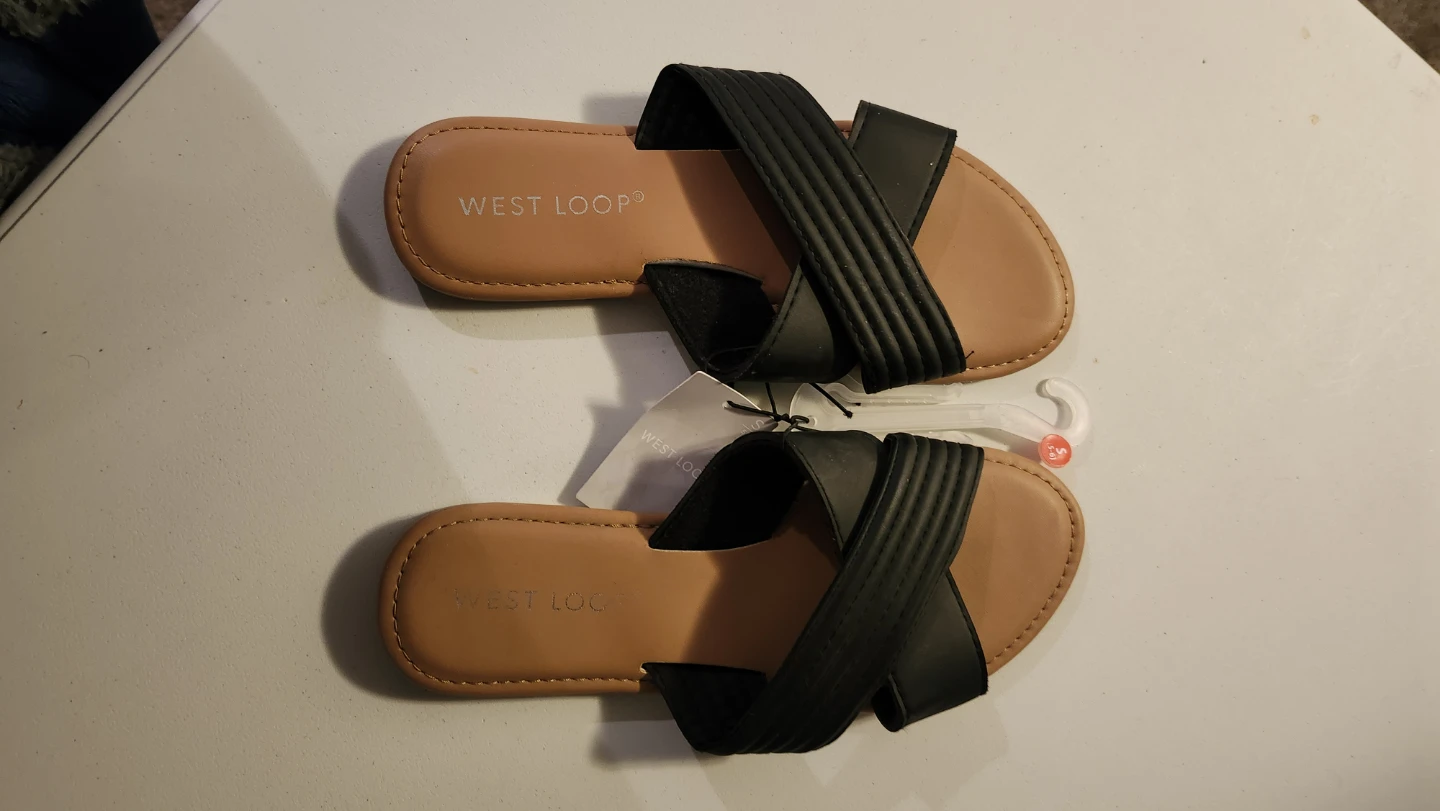 West Loop Black Criss Cross Sandals - Size S (5-6) - photo 2