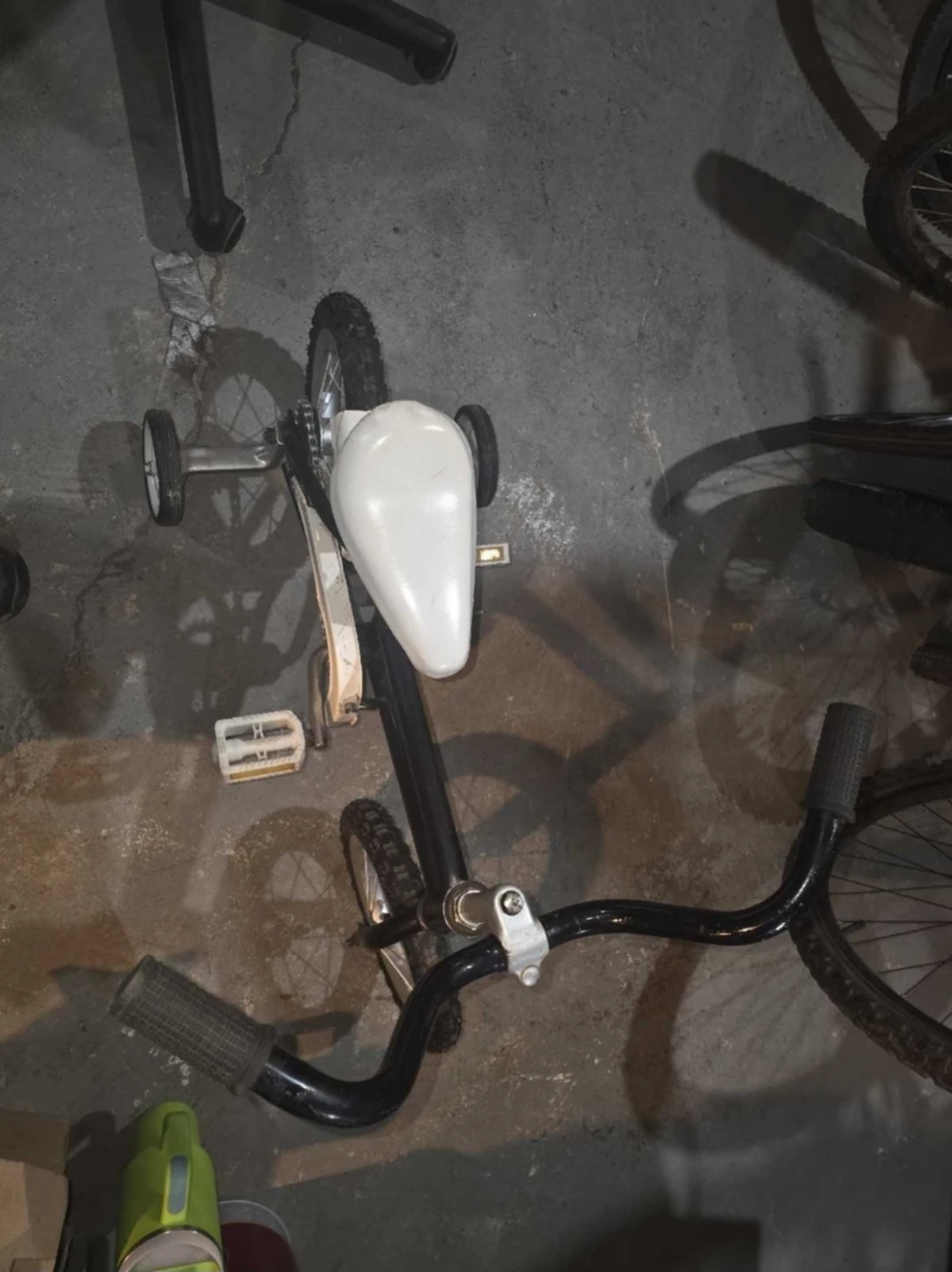 Kids' Bike with Training Wheels - photo 4