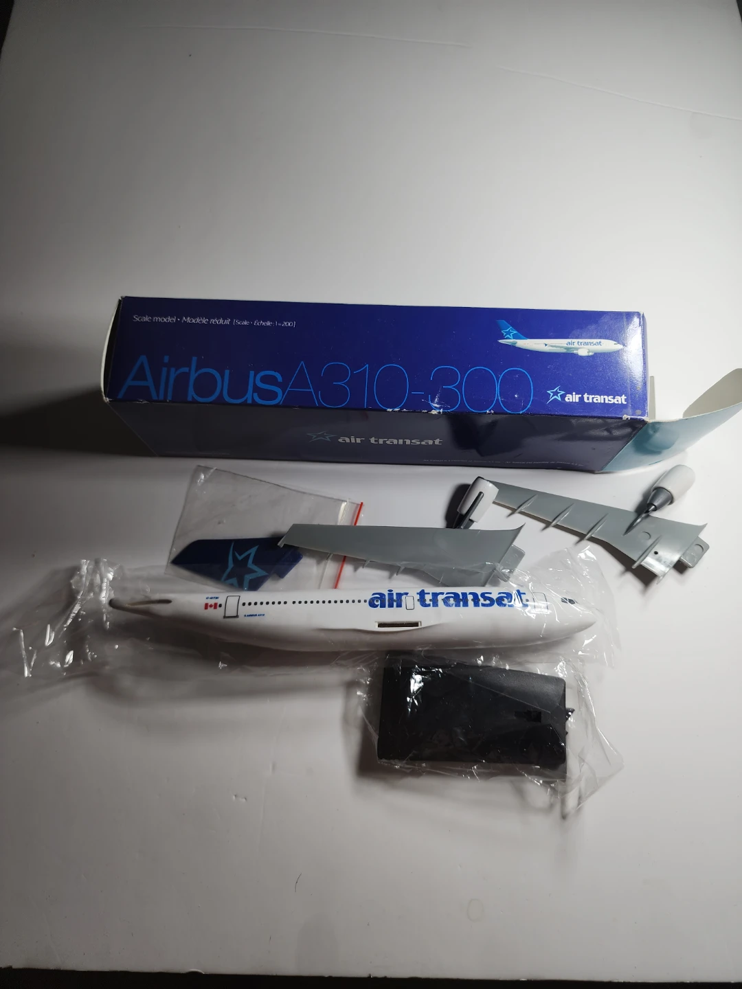 Air Transat Airbus A310-300 Scale Model (1:200) - photo 4