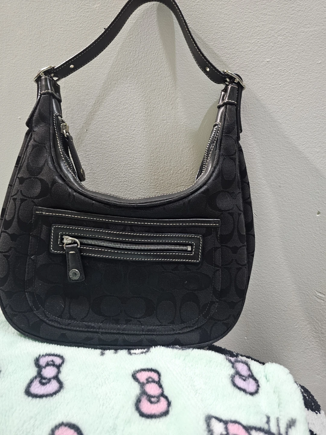 Coach Black Handbag N9H25-6094