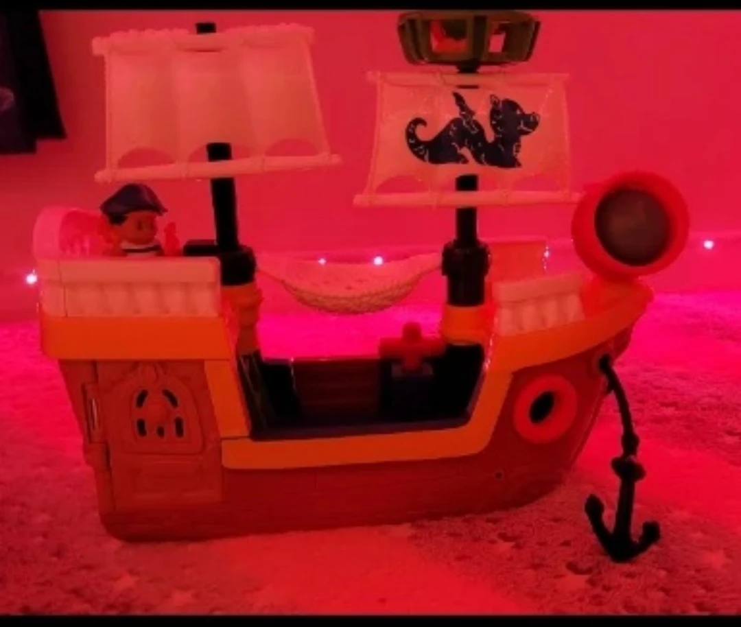 Fisher-Price Little People Pirate Ship - photo 5