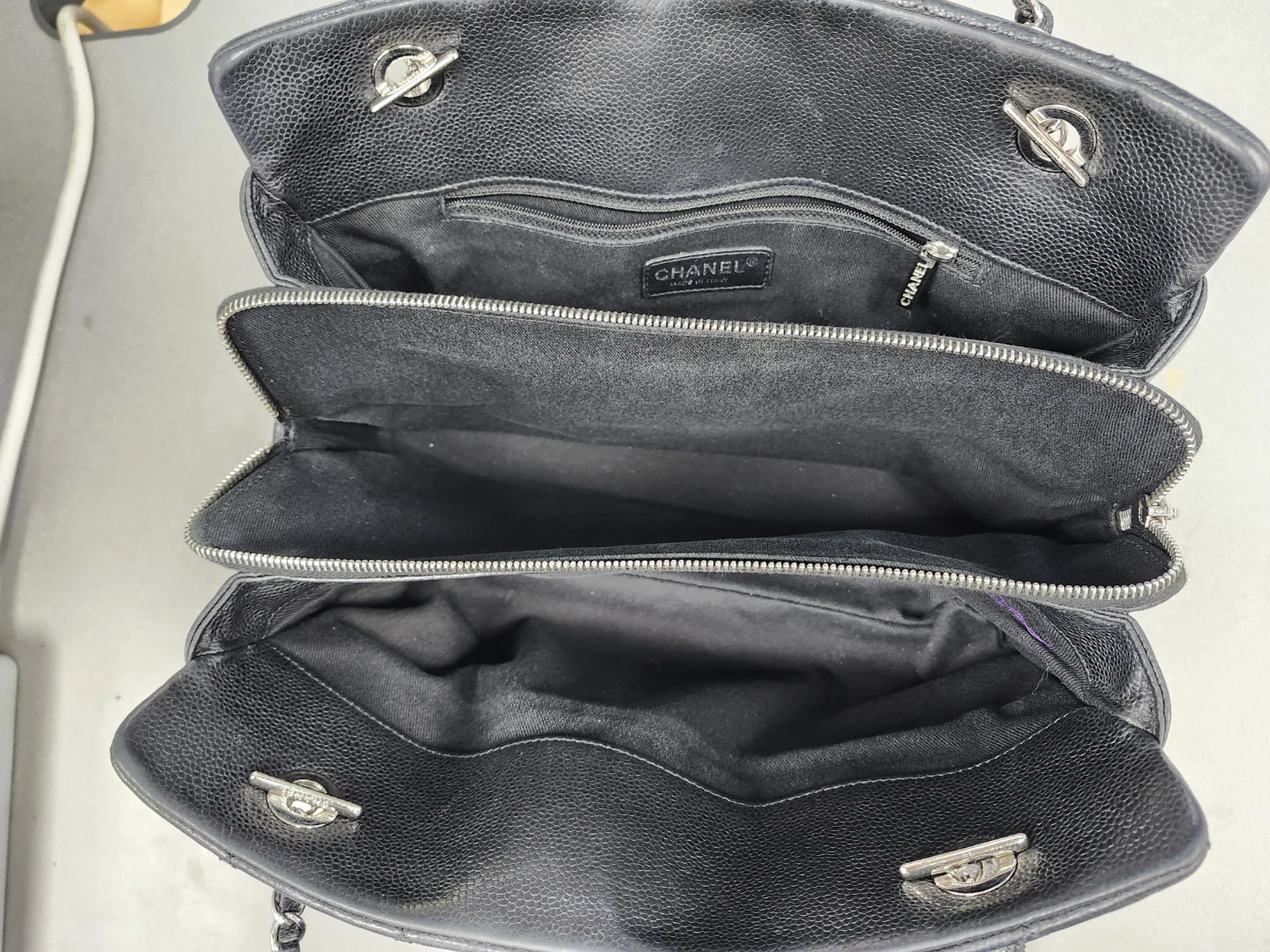 Chanel Black Leather Handbag & Wallet - photo 4