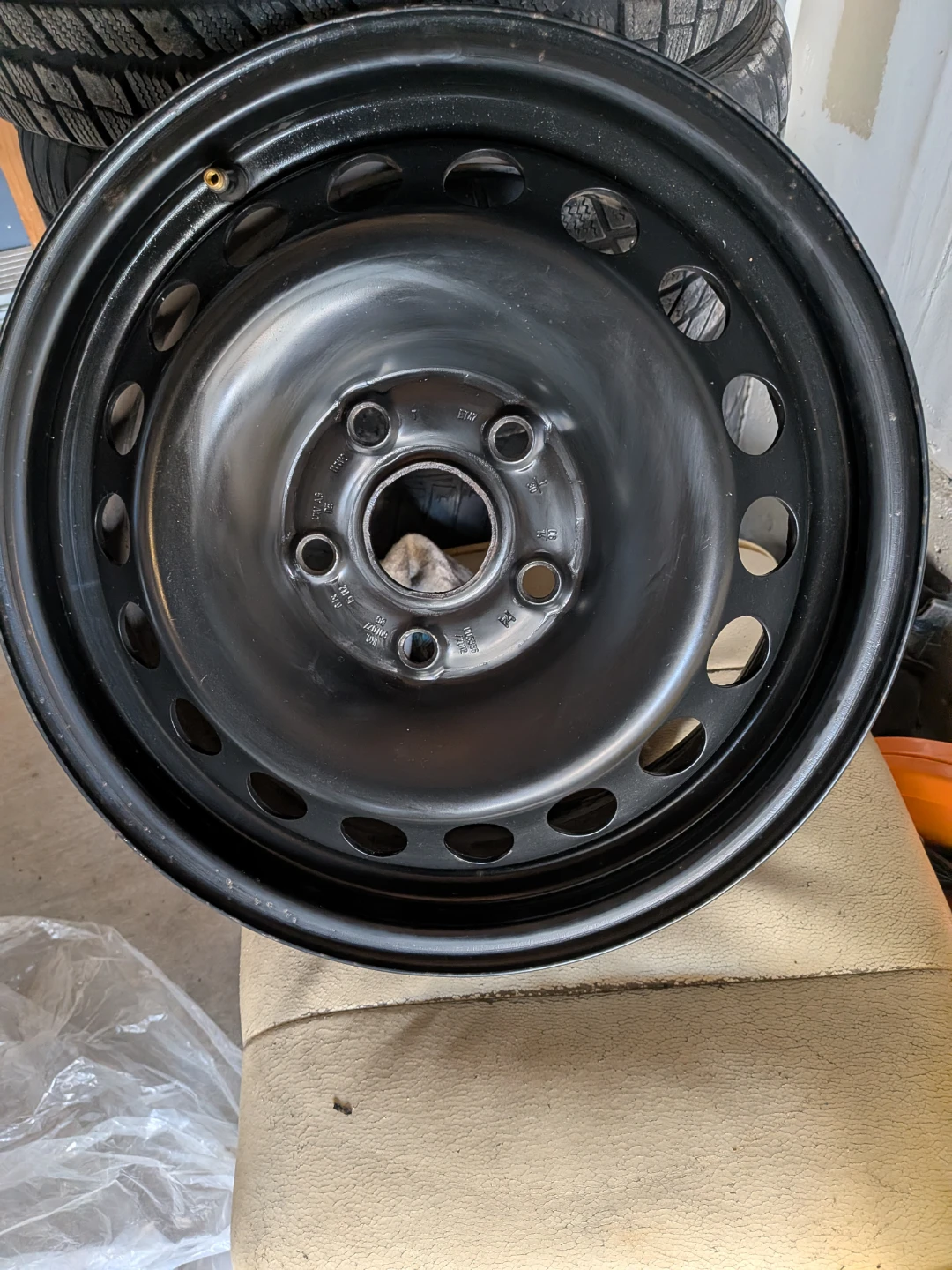 Steel Wheel Rim 15 inch 6Jx15 H2