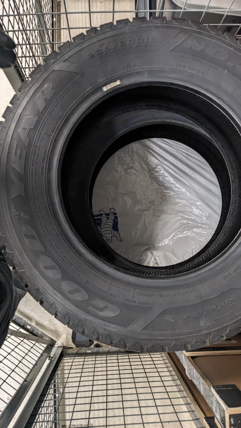 Set of 4 Goodyear Nordic Winter Tire 235/60R16 - photo 5