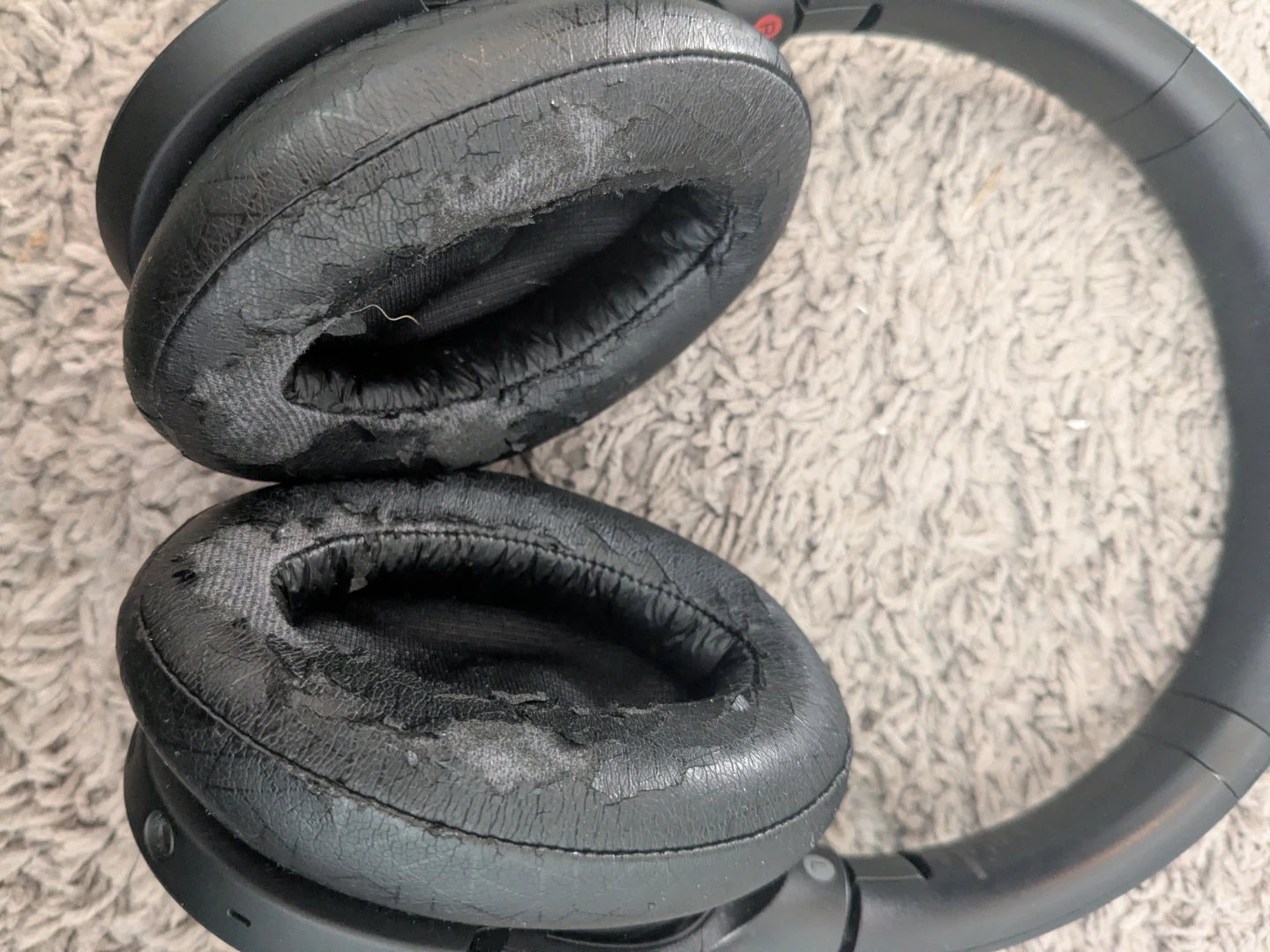 Sony headphones - photo 3