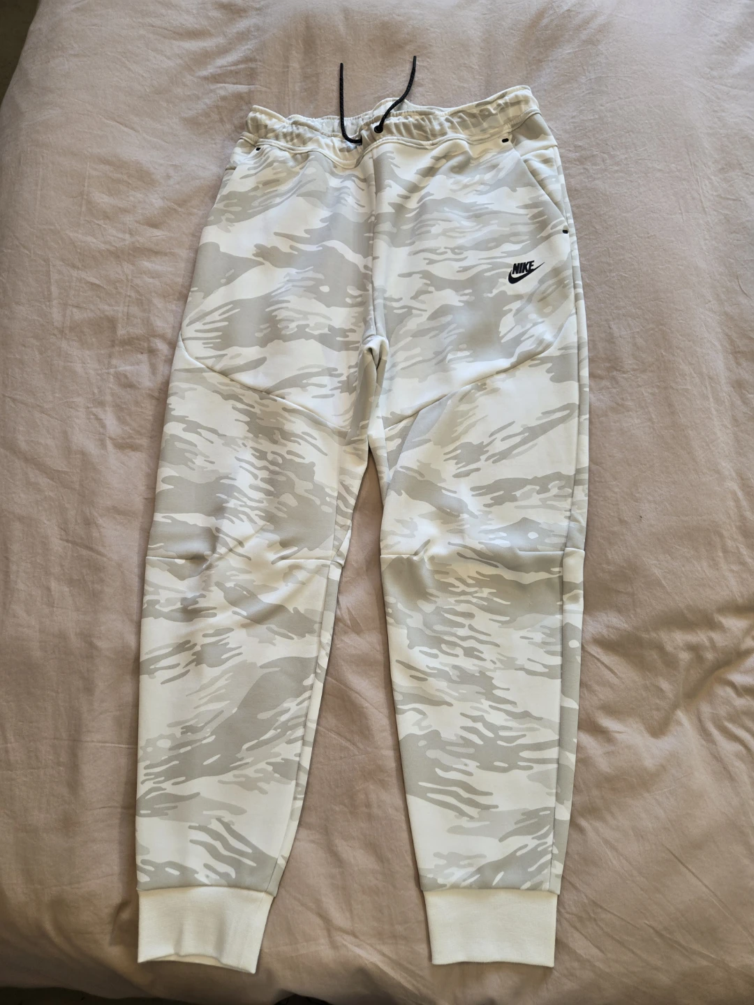 Nike Tech Fleece Camo Pants - Size Large