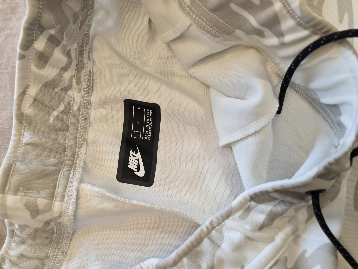 Nike Tech Fleece Camo Pants - Size Large - photo 4
