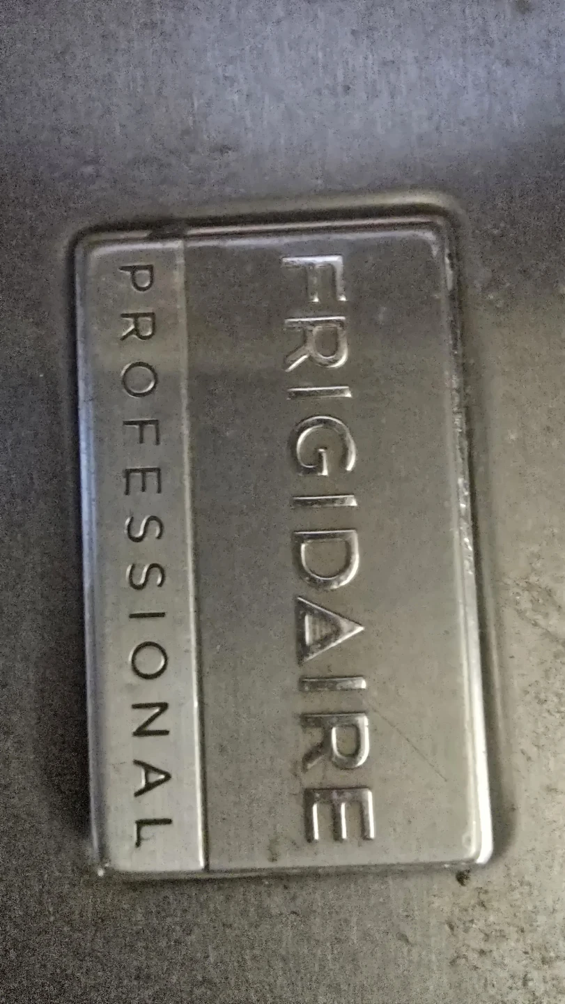 Frigidaire Professional Grill - photo 4