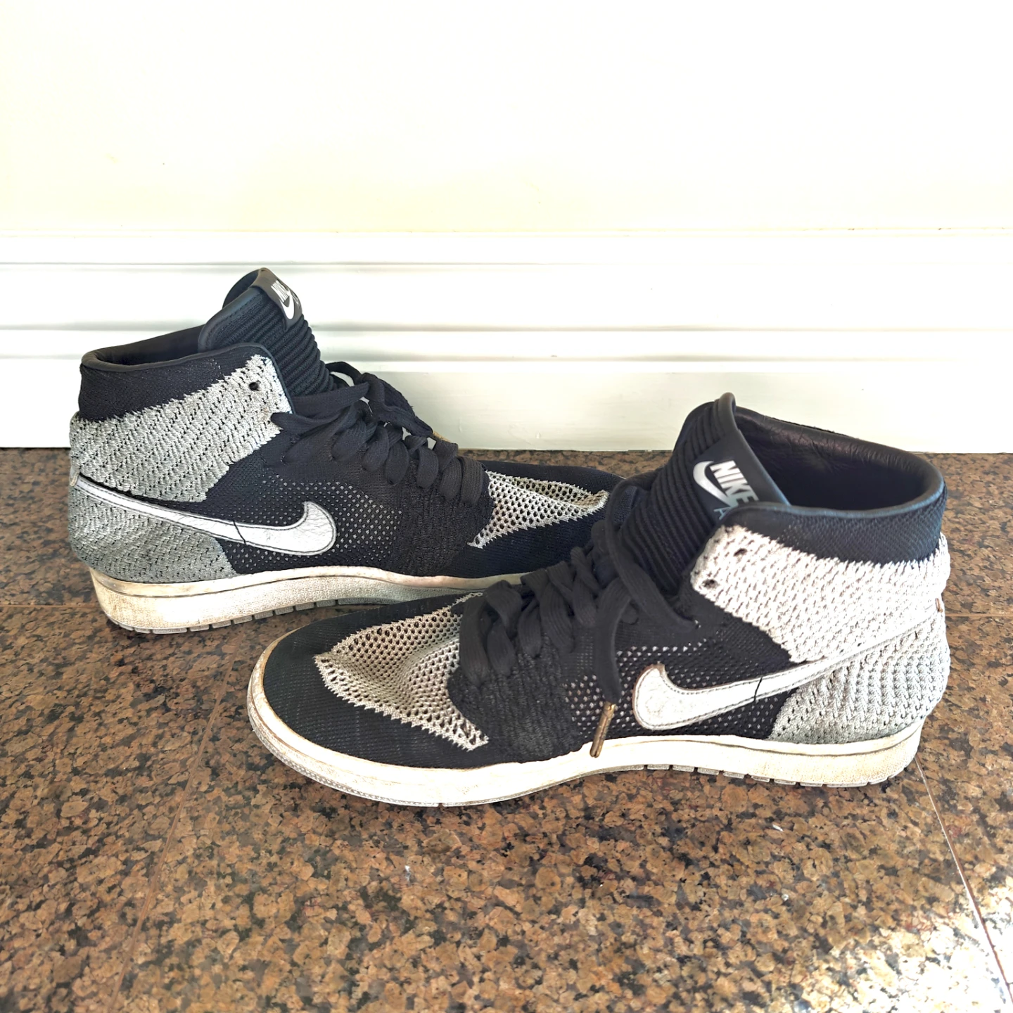 Nike Air Jordan 1 Retro High Flyknit Sneakers Size 9 US - photo 3