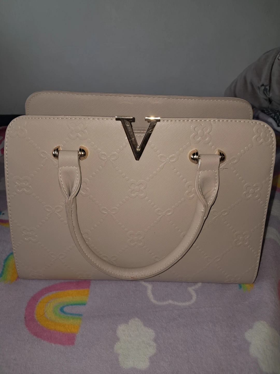 Beige V-Logo Top Handle Satchel Handbag