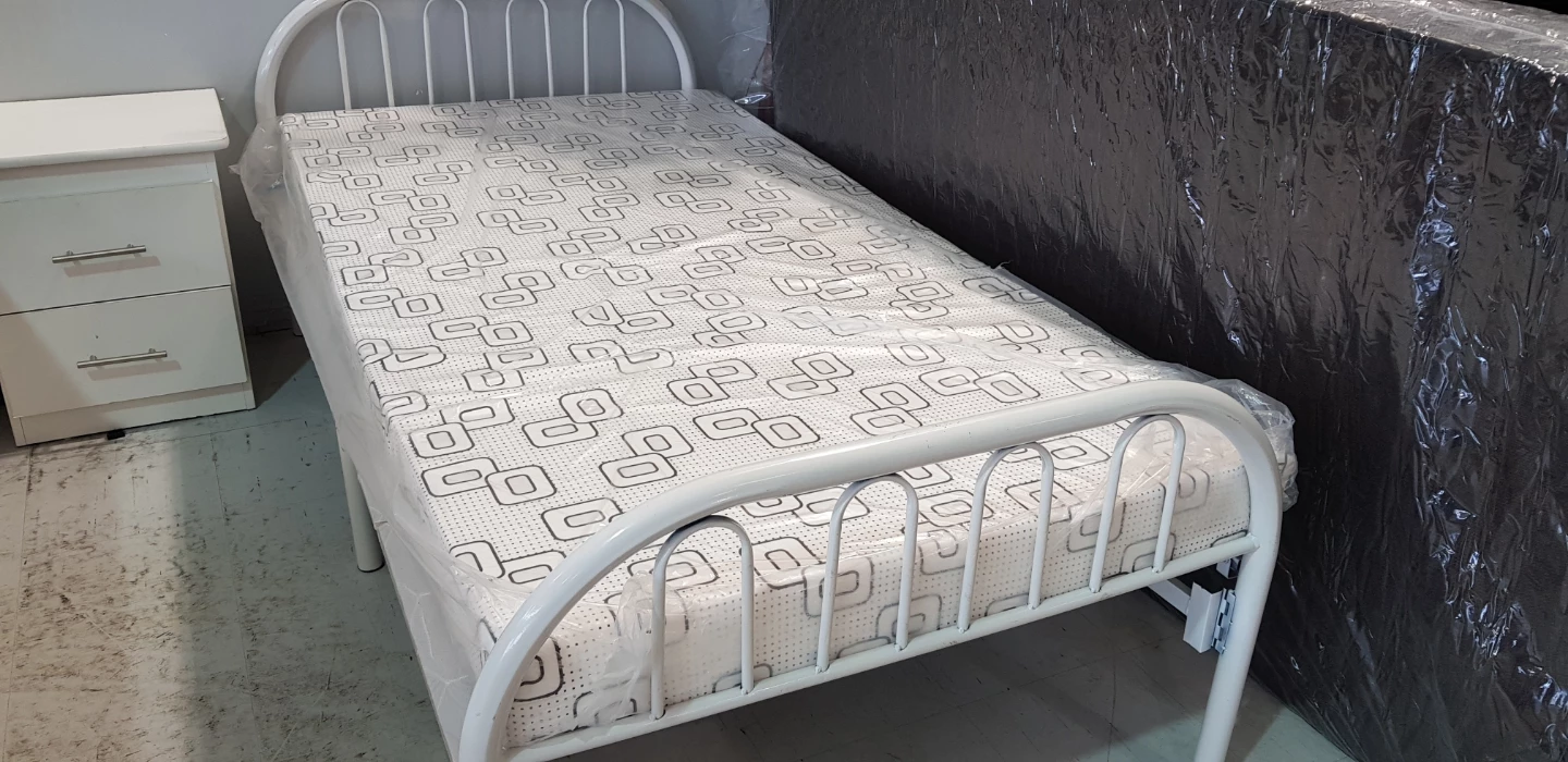 Fast sale Must go White Metal twin Bed Frame