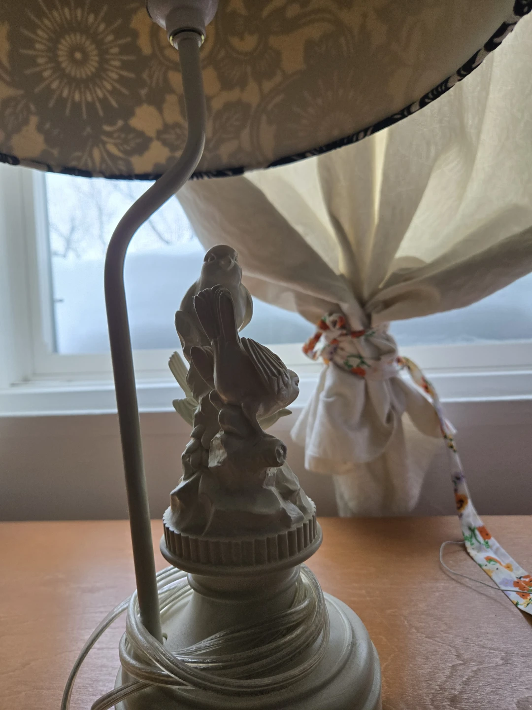 Floral Patterned Table Lamp - photo 2