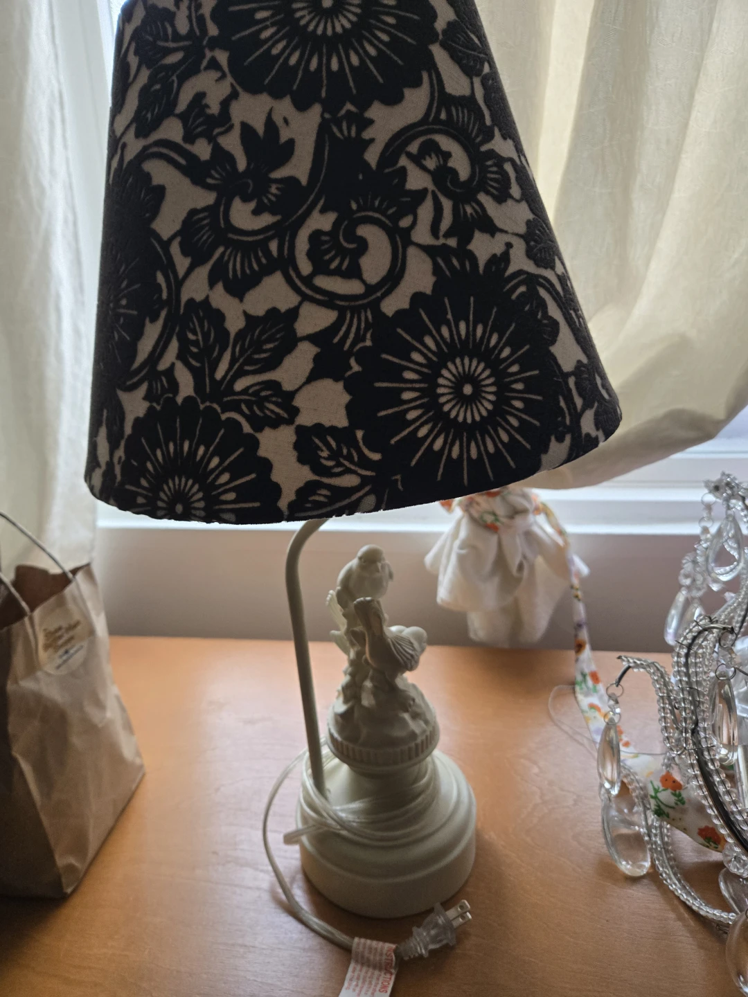 Floral Patterned Table Lamp - photo 3