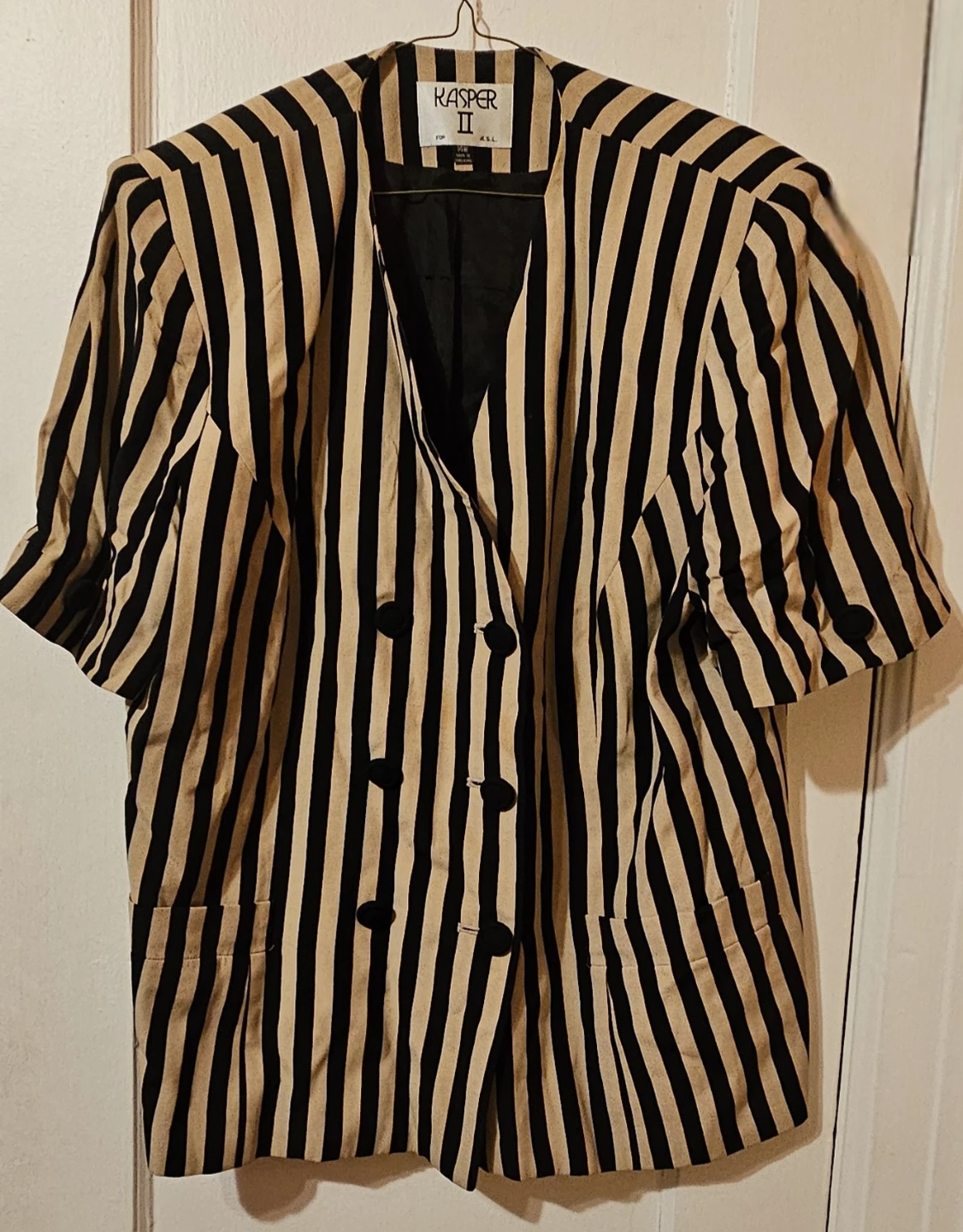Women blazer. Size 14W.
