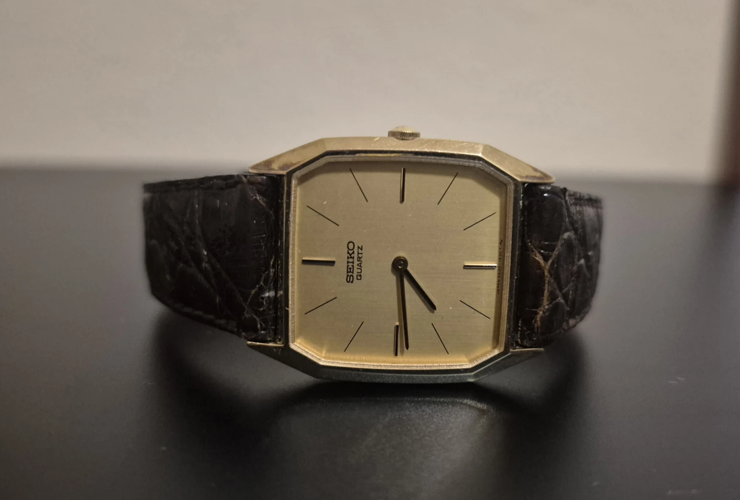 Seiko Quartz Gold Tone Dress Watch
