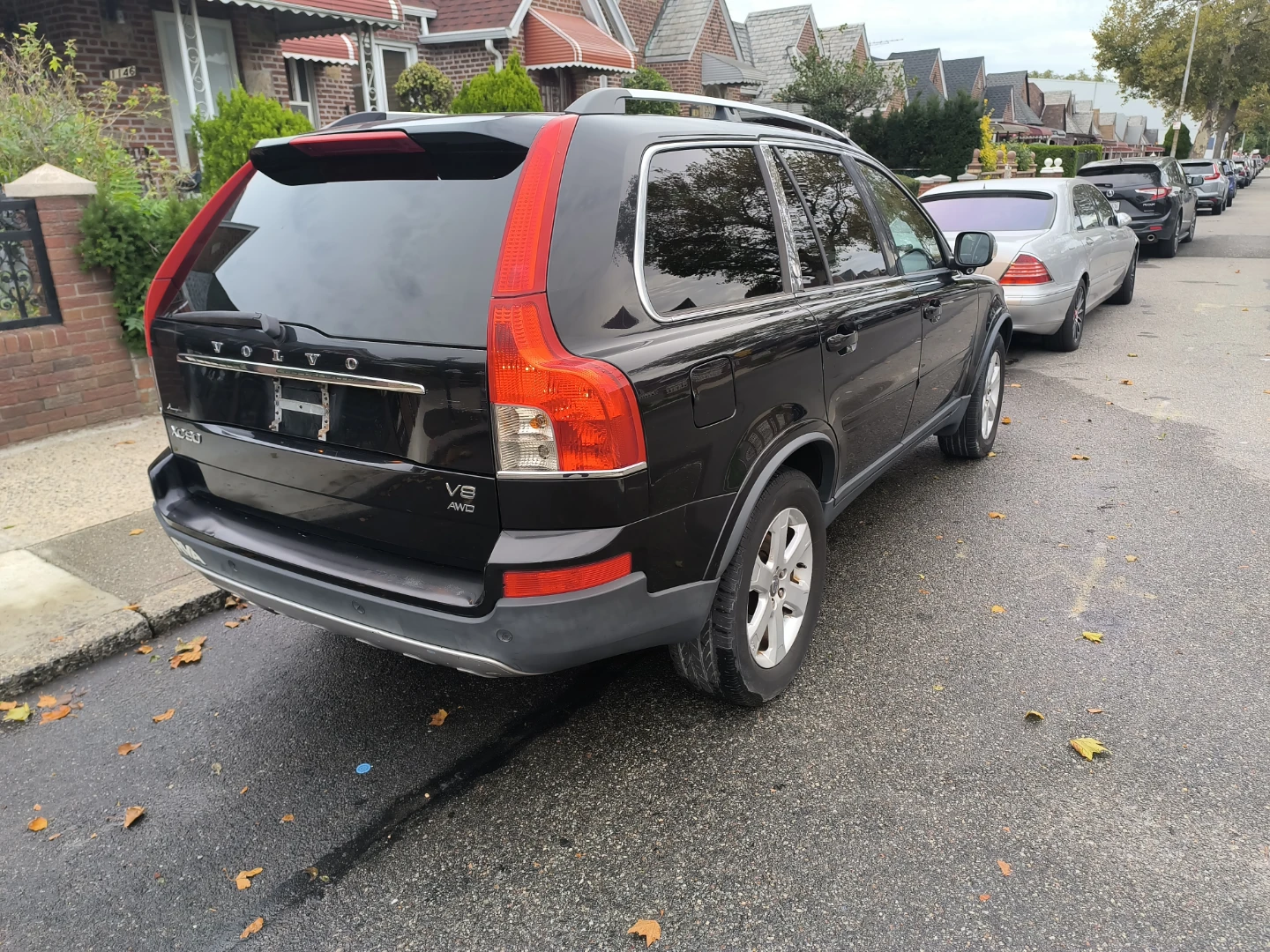 Black Volvo XC90 V8 AWD SUV - photo 4