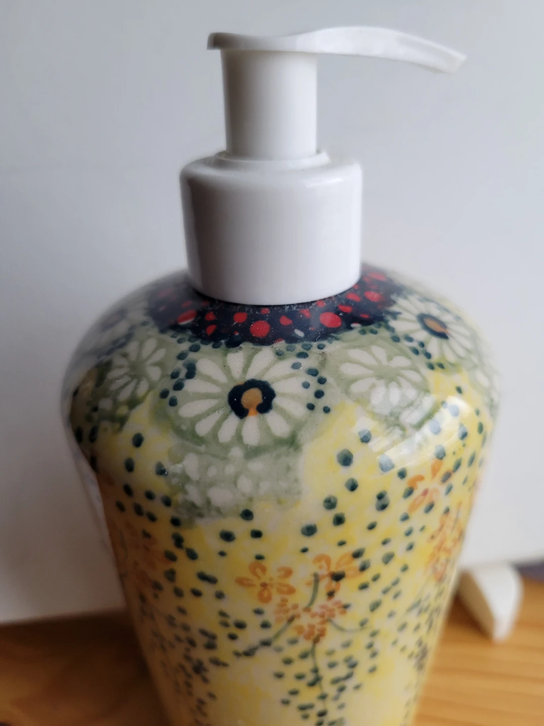Ceramic Soap Dispenser with Floral Design - photo 5