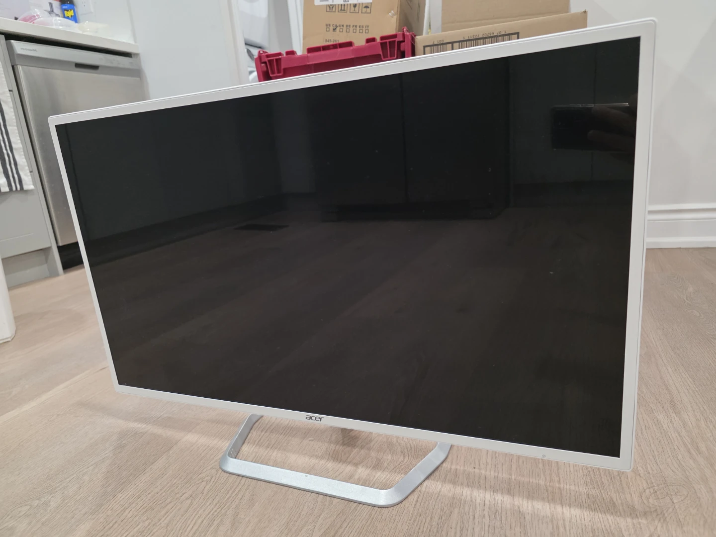 Acer 32" White Monitor